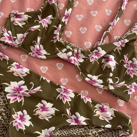 acacia swimwear Other - Acacia Capsule Aloha Set